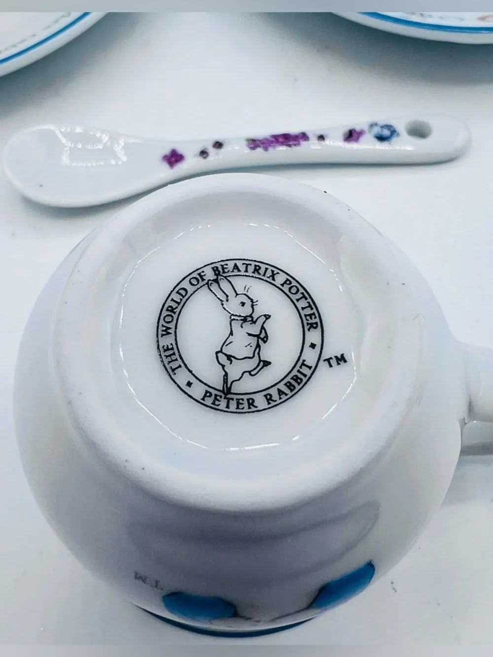 Beatrix Potter Peter Rabbit Tea Set For 2 - Picture 11 of 16